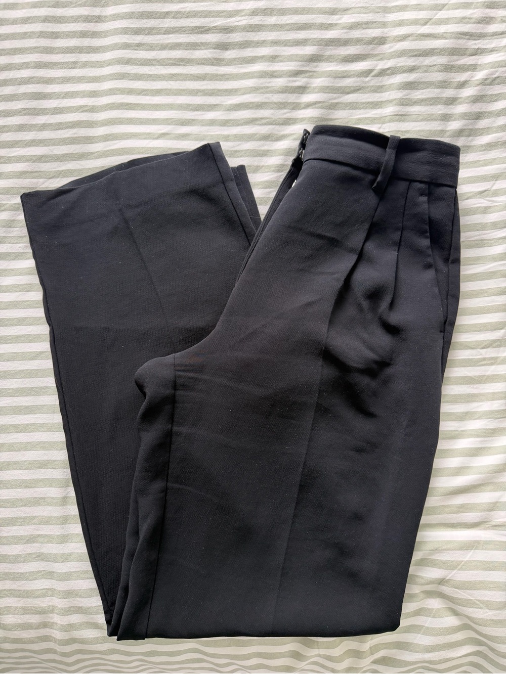 Aritzia Effortless Pants